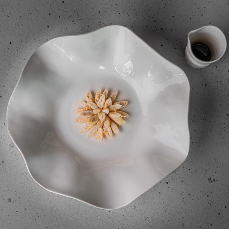 Plat de saison travaillé avec élégance dans nos services traiteur haut de gamme